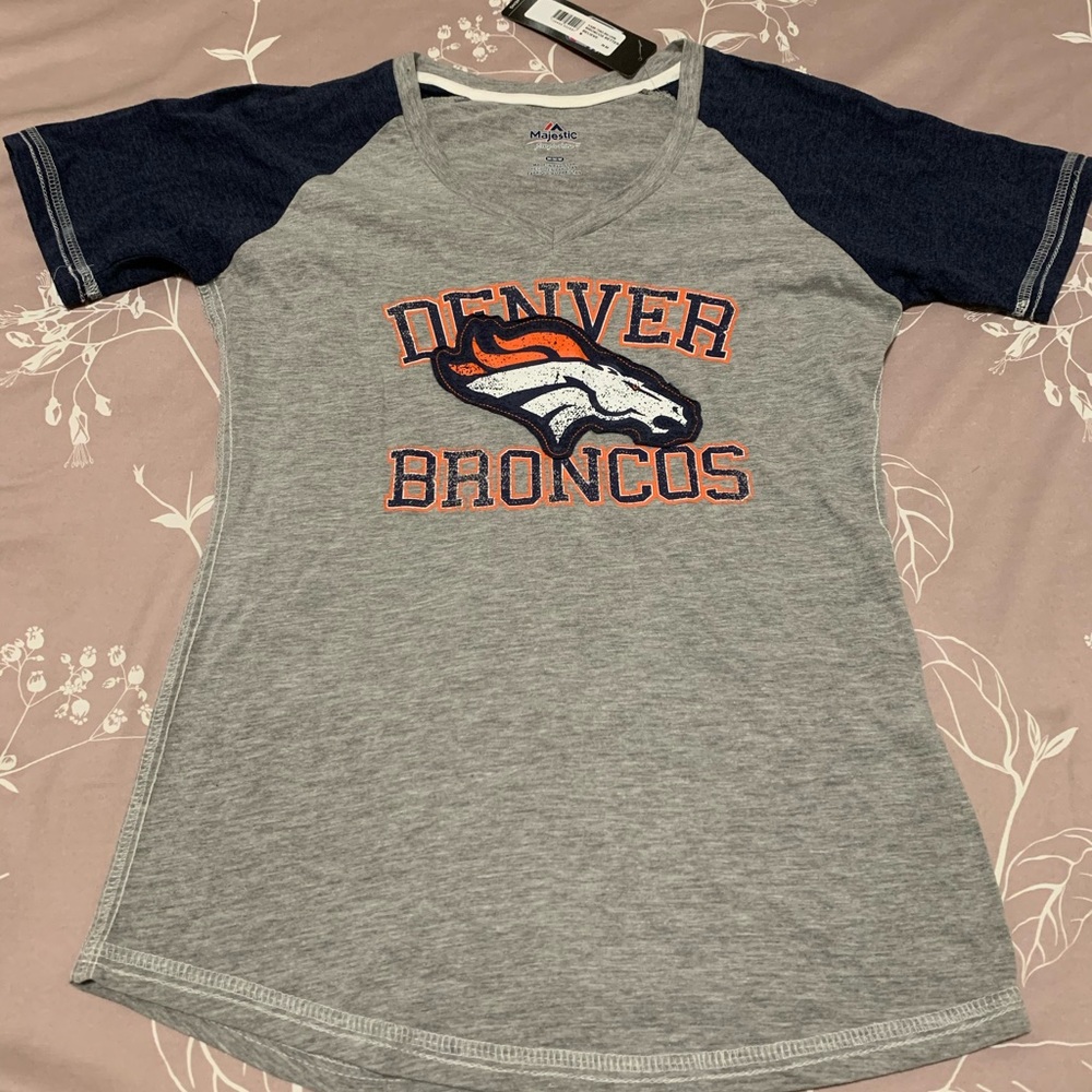 Denver Bronchos women t shirt